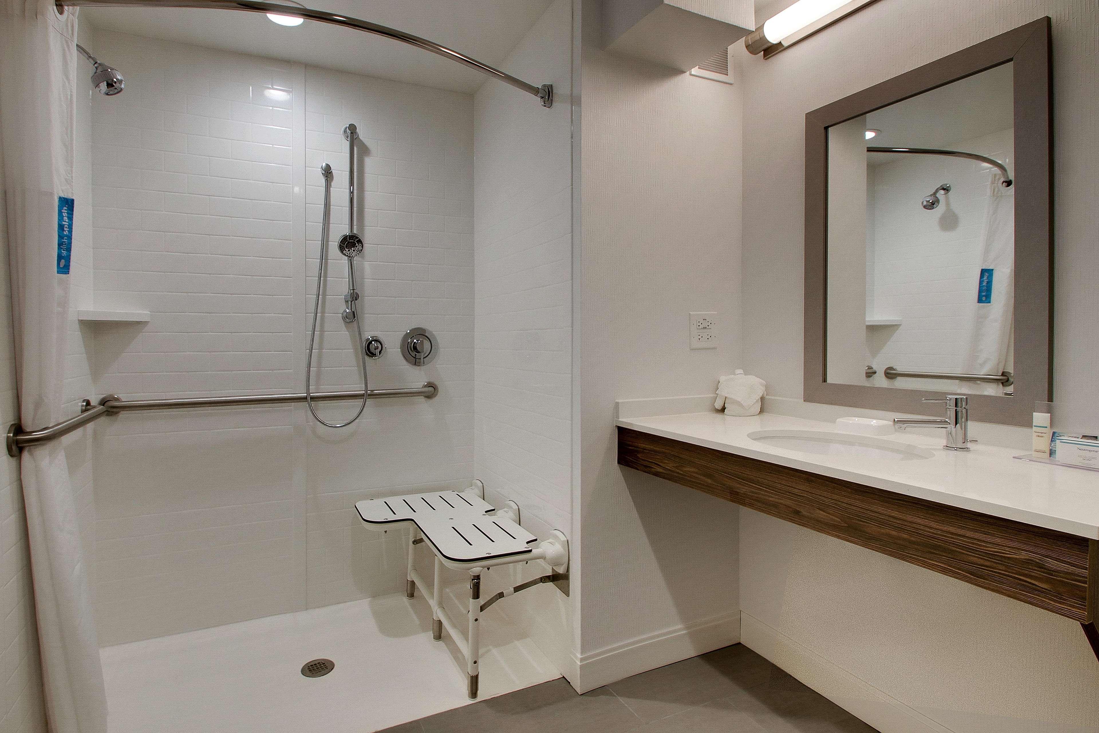 Hampton Inn & Suites Chicago/Aurora Esterno foto